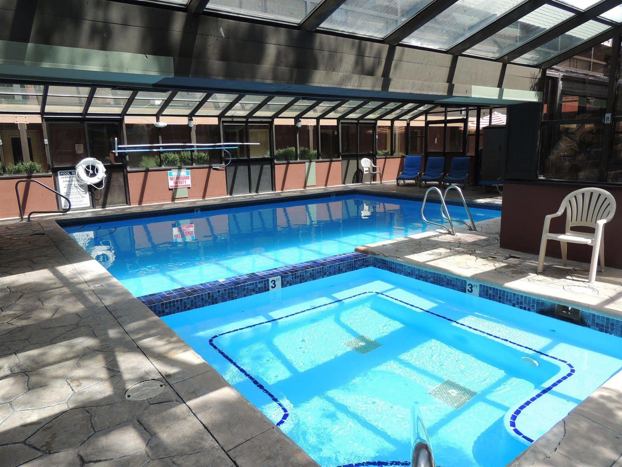 Getaways At Park Regency Park City